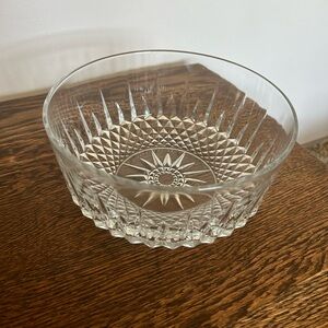 VTG Arcoroc France Diamond Sunburst Cut Glass 8” Serving Bowl Centerpiece